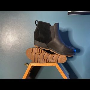 Sorel evie pull-on bootie with small wedge heel